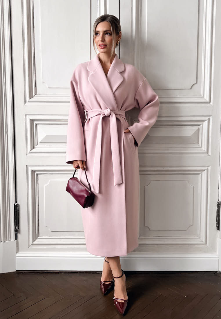 Пальто с лацканами