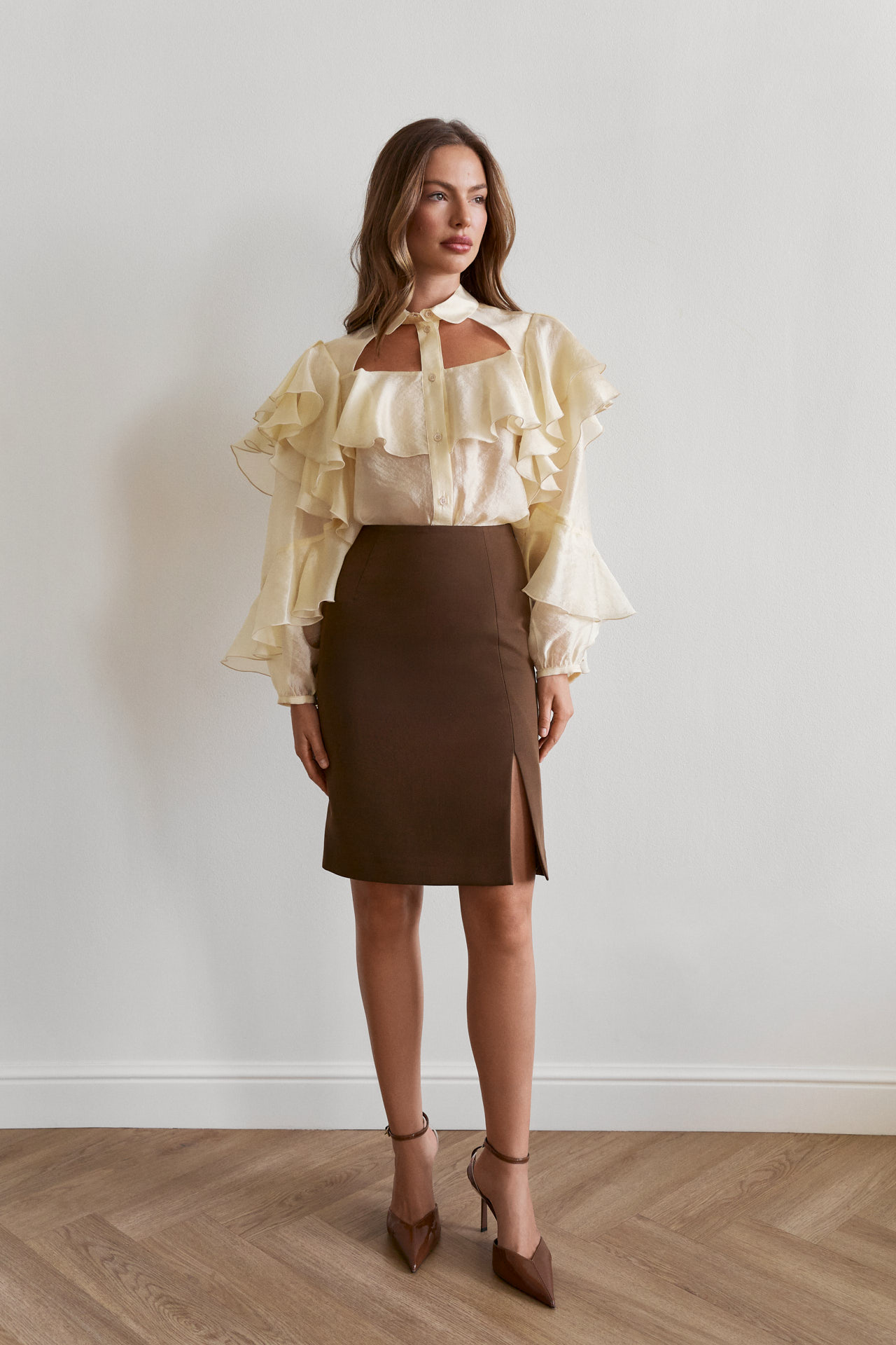 Юбка мини с разрезом