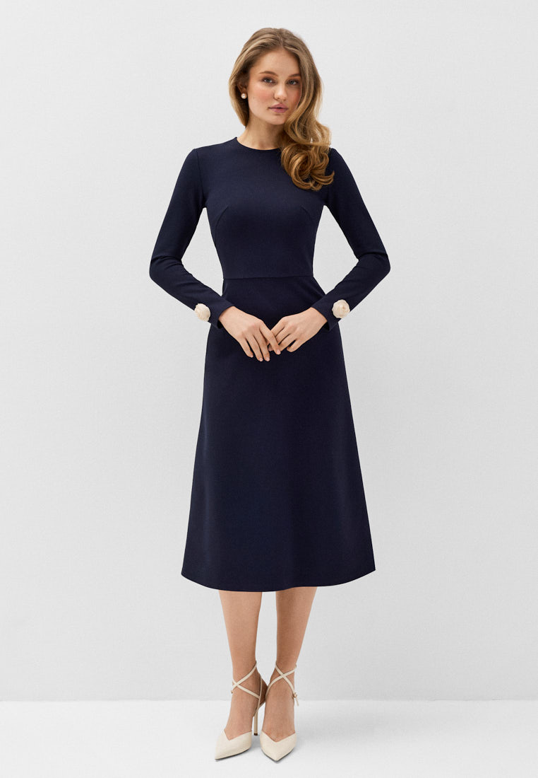 Тёмно-синий