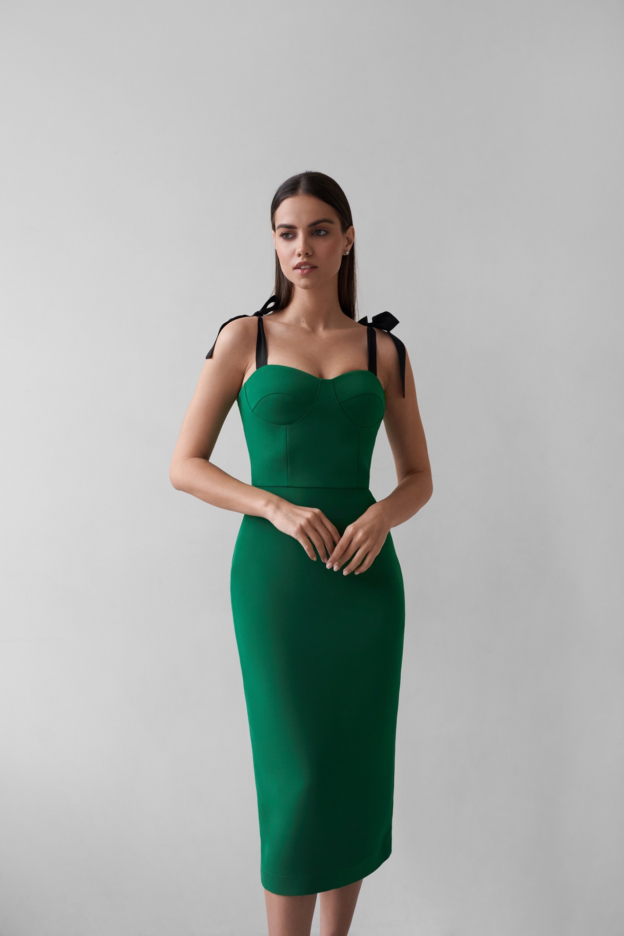 Платье-бюстье в зеленом цвете