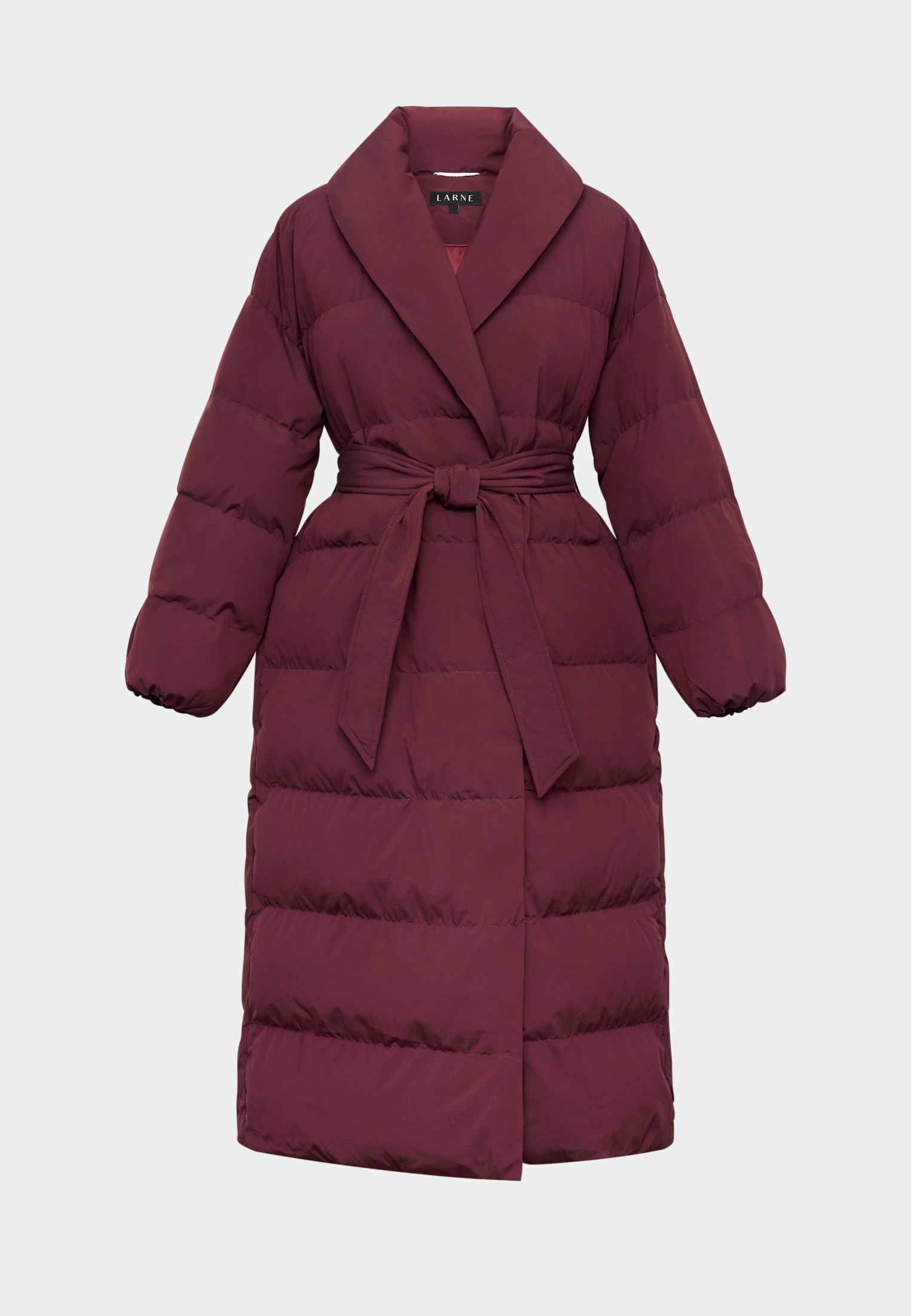 Пуховик в бордовом цвете