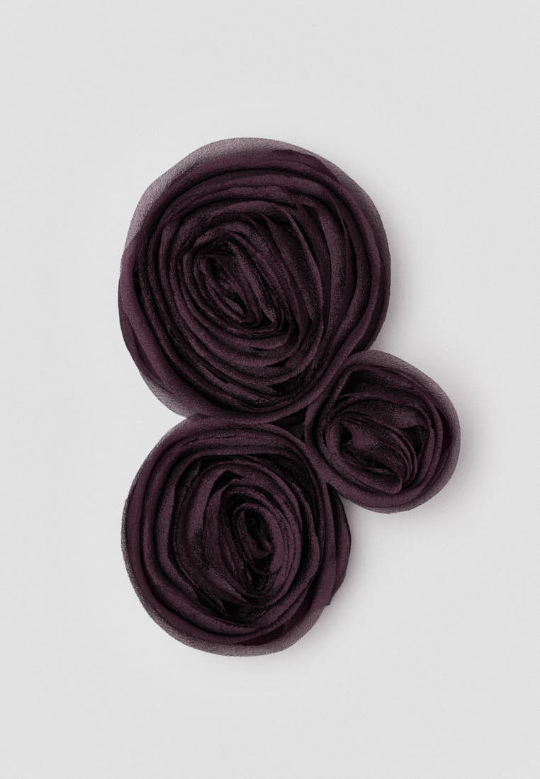 Брошь ручной работы из натуральной органзы