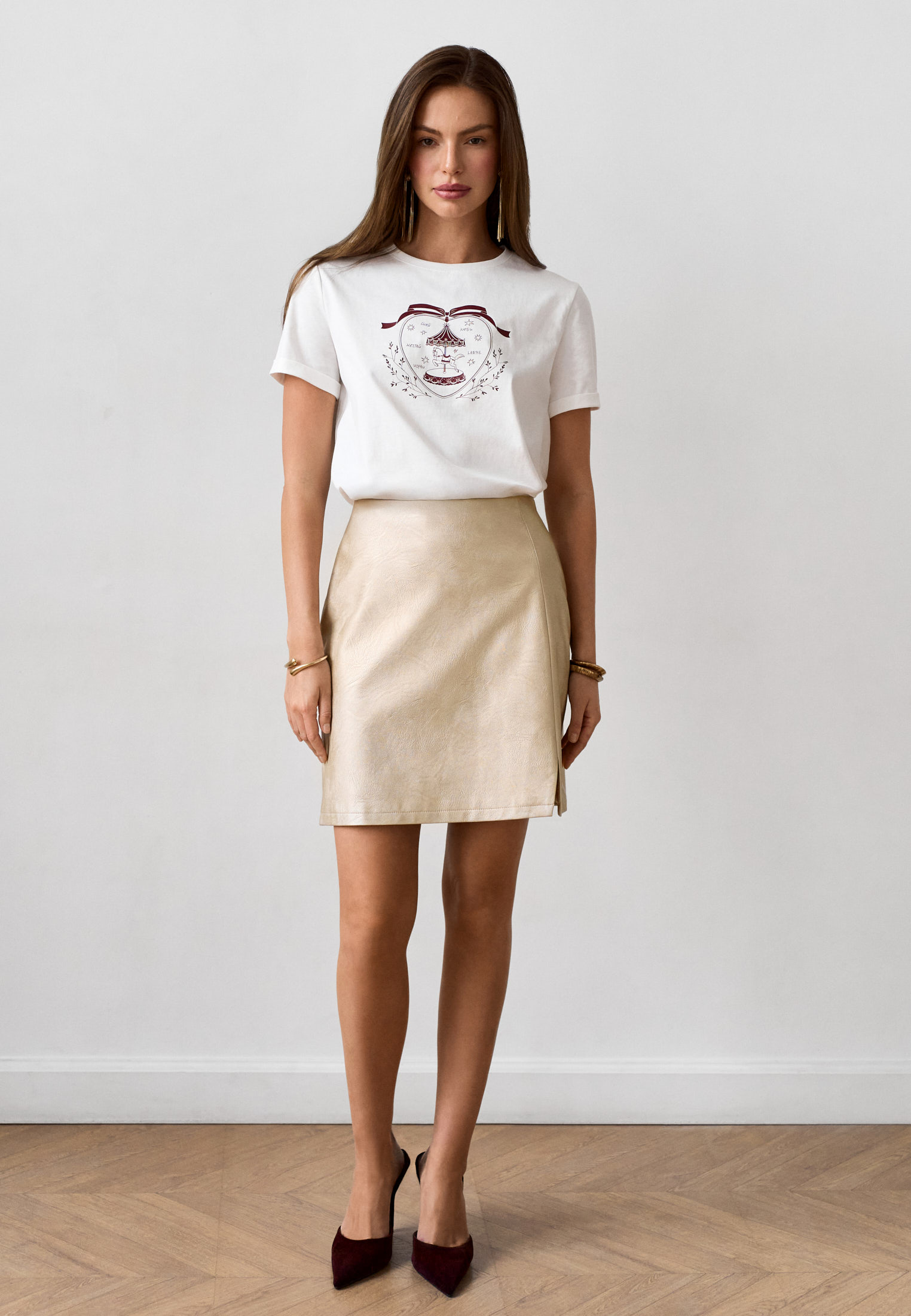 Юбка мини с разрезом сбоку из экокожи