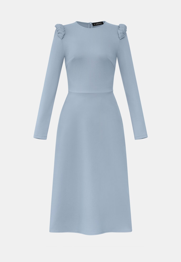 Платье из плотного трикотажа с косами