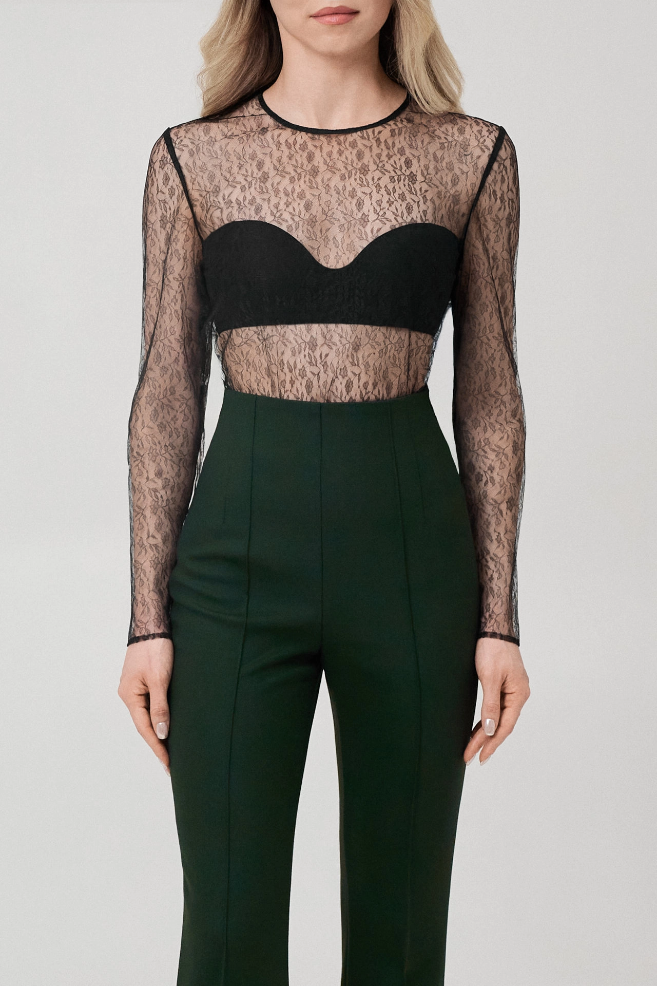 Прозрачные ткани: как носить органзу, шифон и сетку в городе