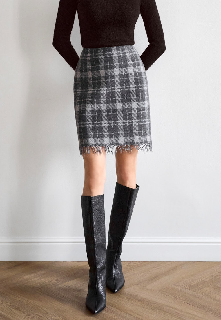 Юбка в клетку с бахромой