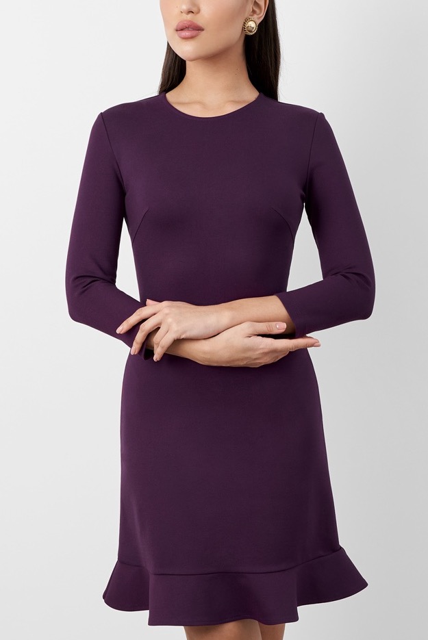 Платье мини из плотного трикотажа в фиолетовом цвете
