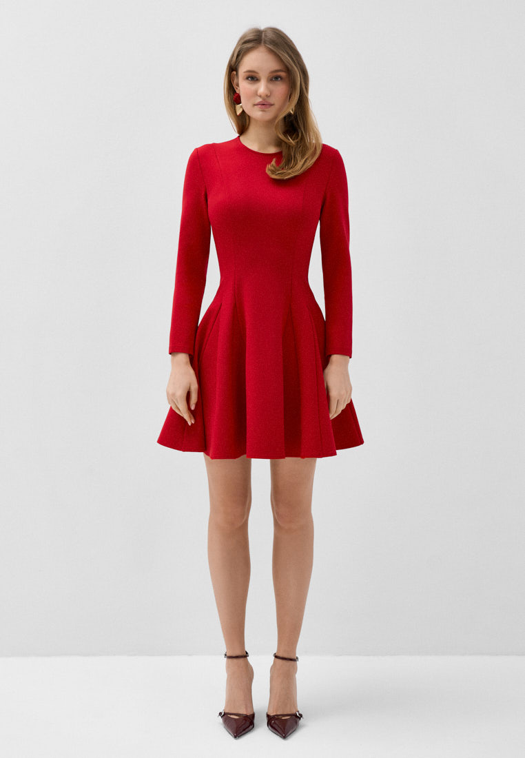 Платье с клиньями из плотного трикотажа