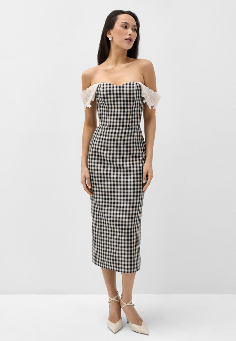 Платье с бретелями из кружева