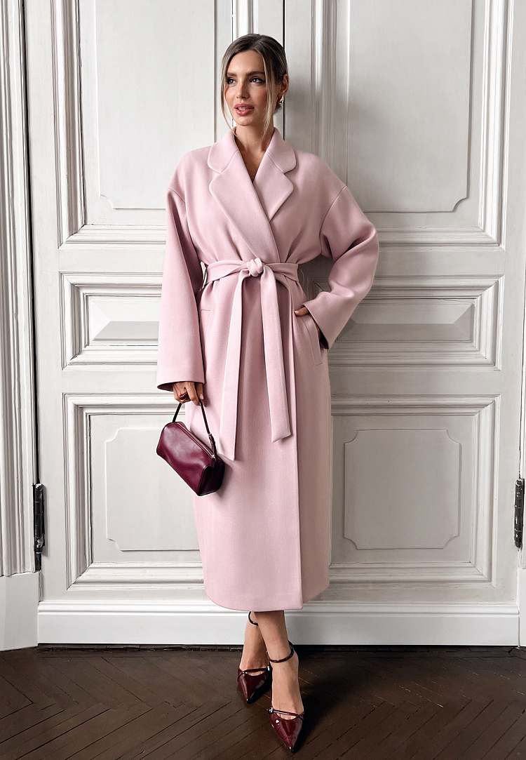 Пальто с лацканами