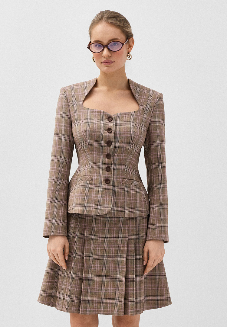 Жакет в клетку с фигурным вырезом