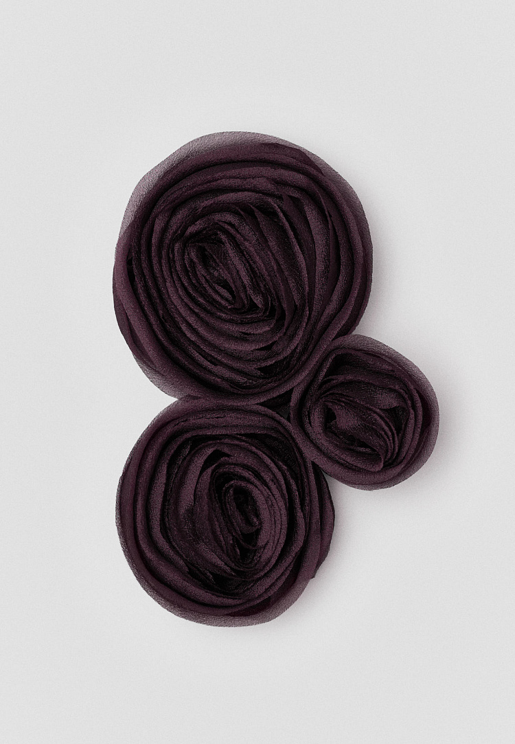 Брошь ручной работы из натуральной органзы